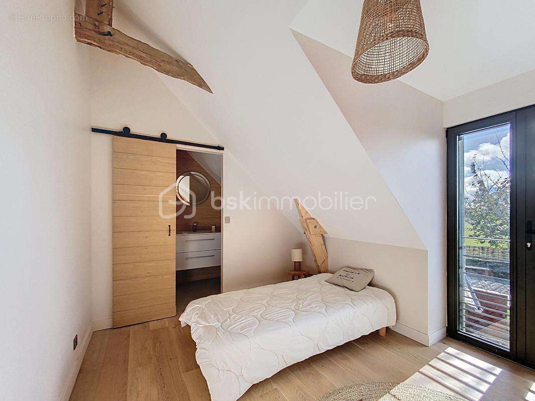 Maison à SAINT-JACUT-DE-LA-MER