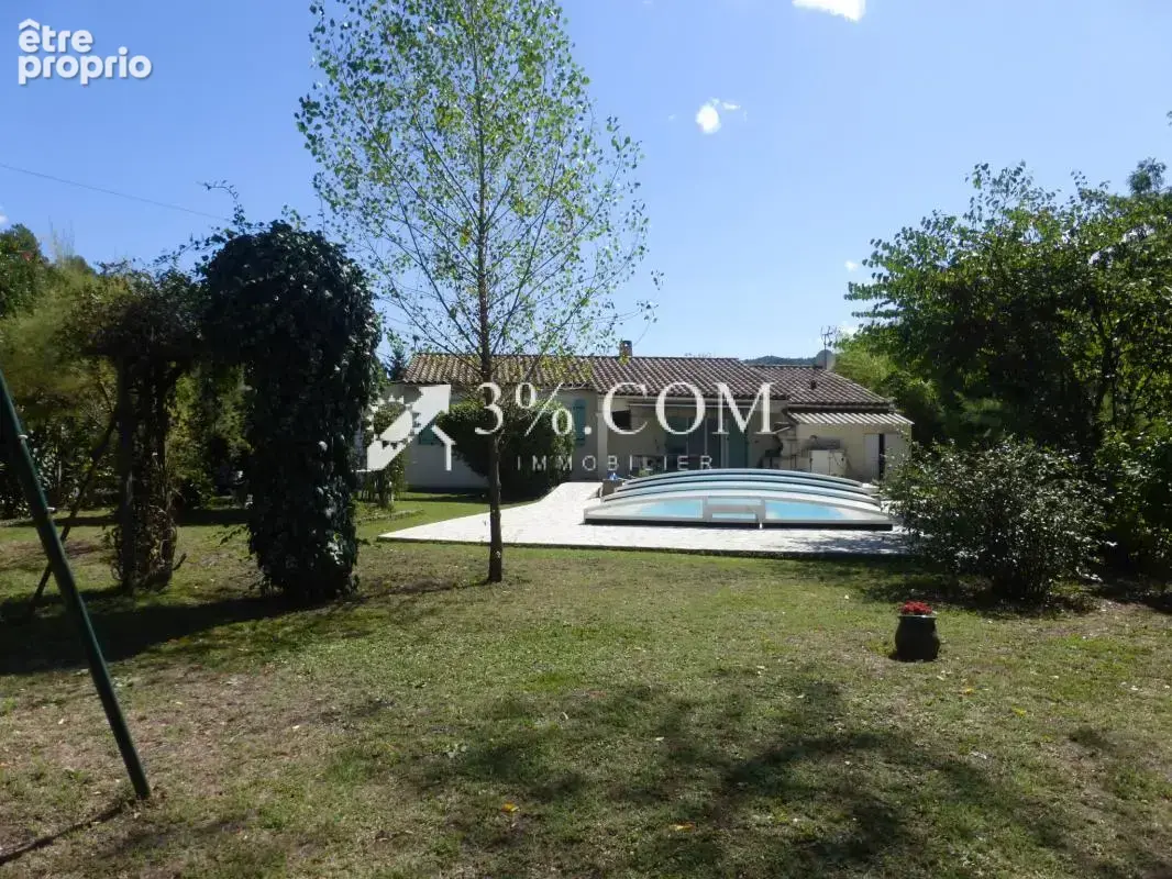 Maison plain pied avec véranda, garage, piscine et jardin at - photo 22