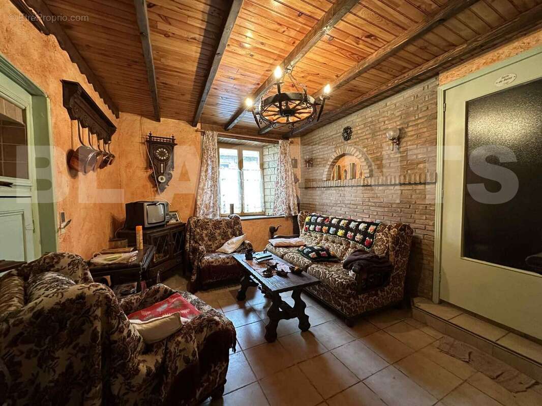 1ac93d6f-50c9-4f4c-bd3e-128b68e07720 - Maison à BEAUMONT-EN-ARGONNE