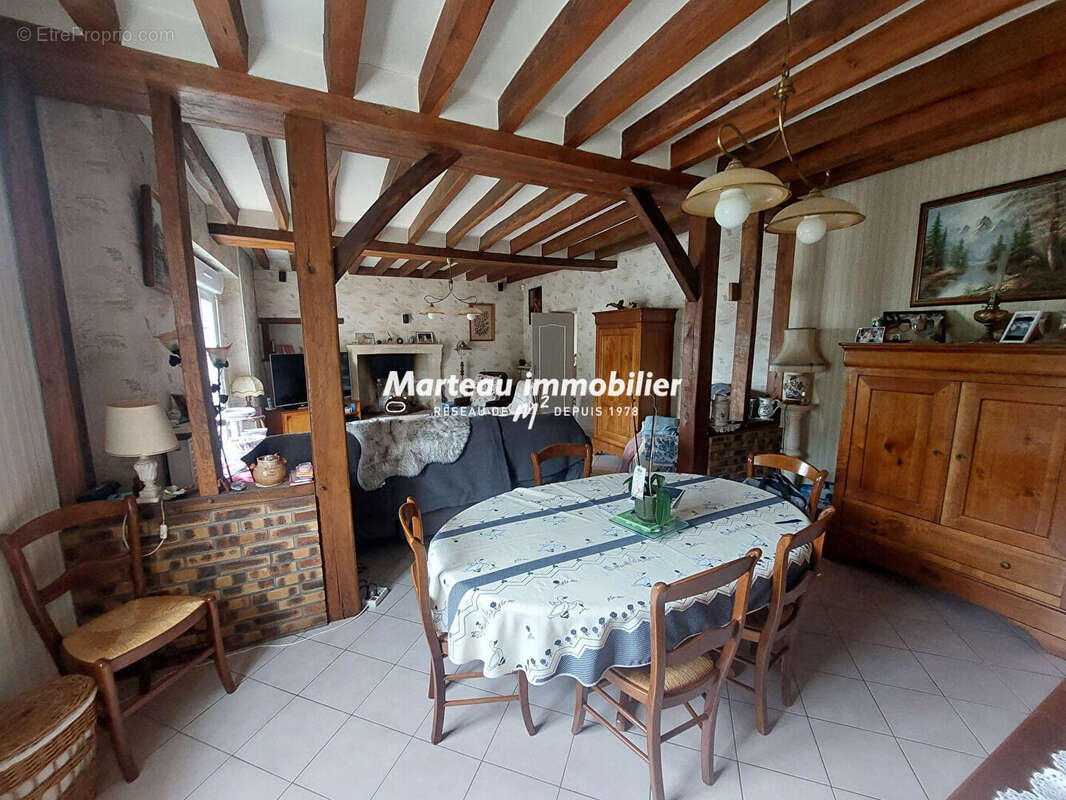 Maison à BRIOSNE-LES-SABLES