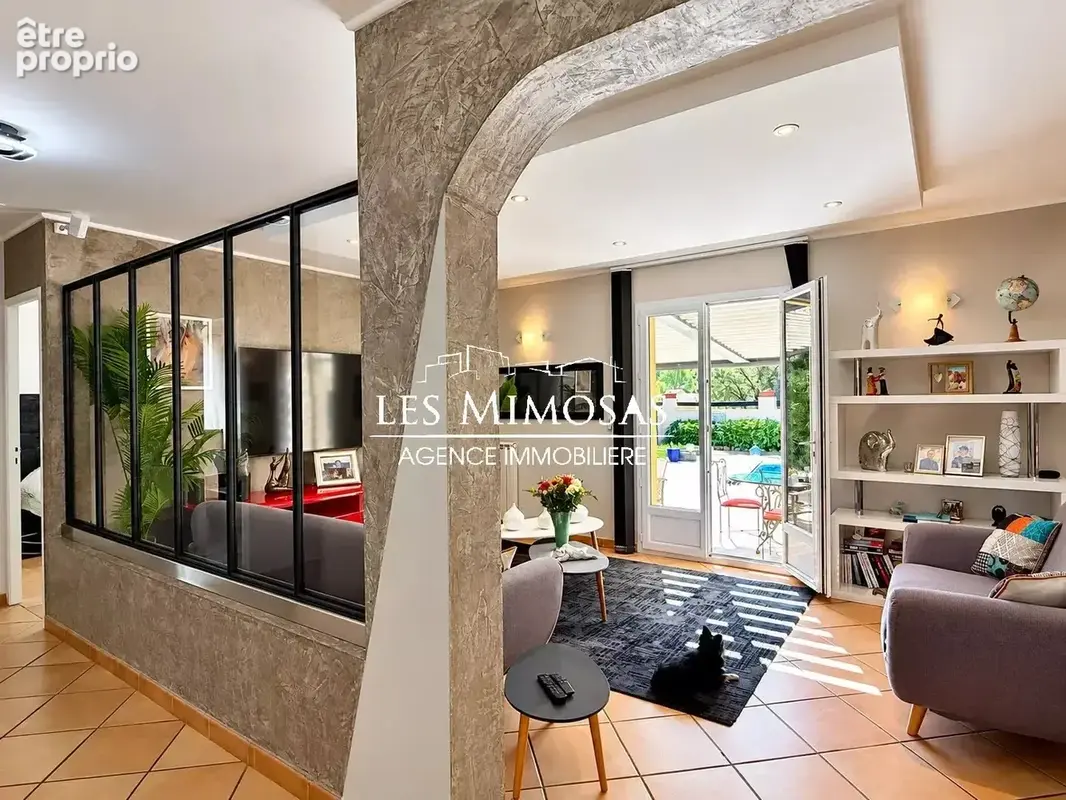 Vidauban, maison de plain-pied  – terrain 2500m² – piscine – garage - photo 11