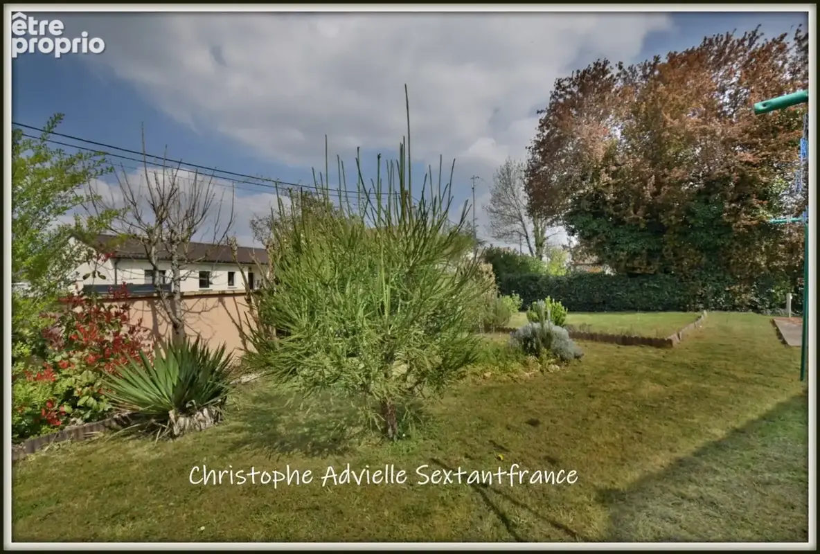 Bergerac; maison de plain pied 3 chambres 2 salles d'eau, double séjour, double garage séparé sur 909 M2 - photo 14