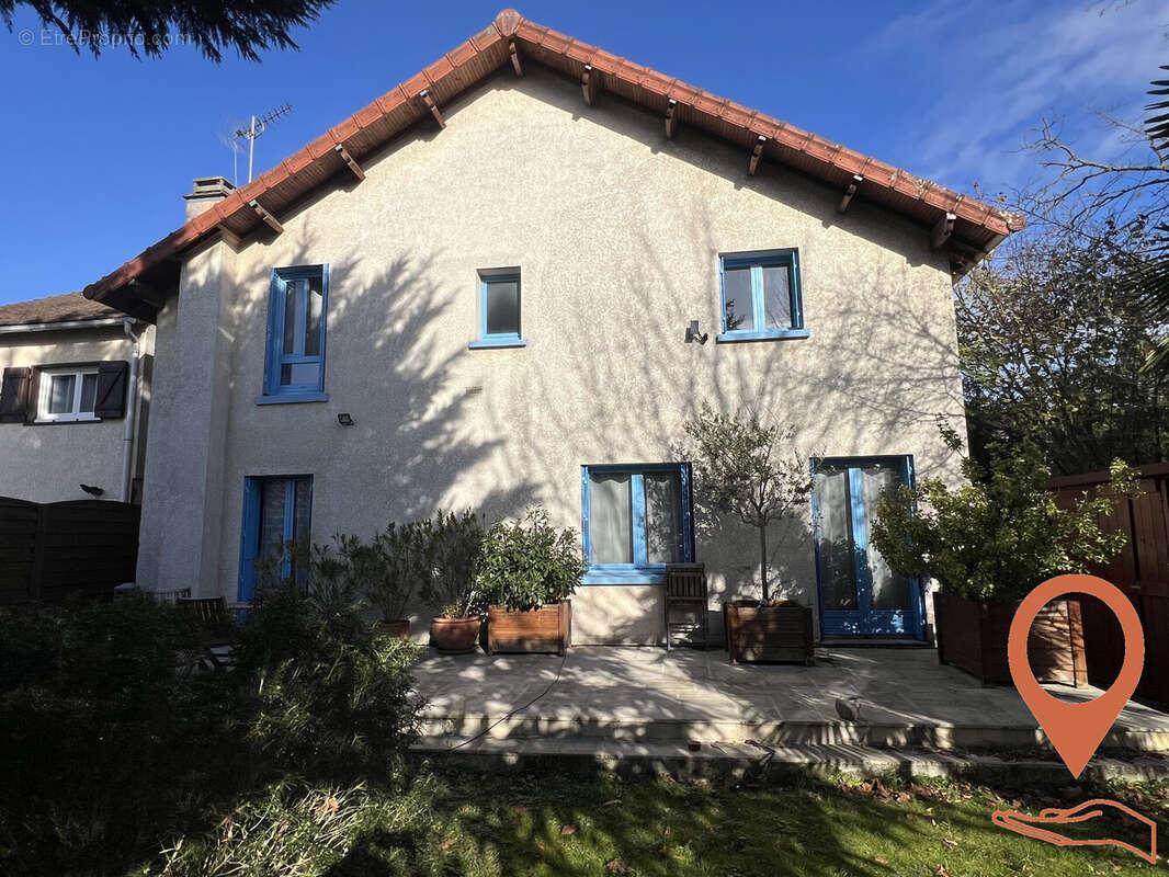 Maison à SARTROUVILLE