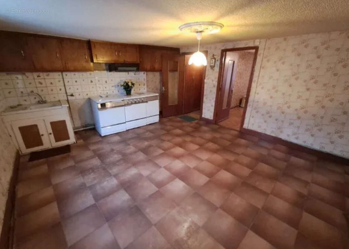 Maison Saint Flour 5 pièce(s) 90 m2 - photo 2