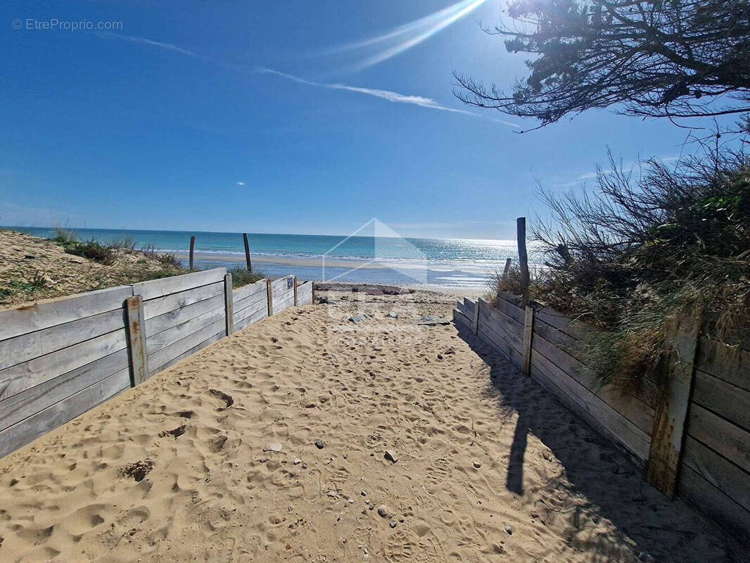 Maison à LA COUARDE-SUR-MER