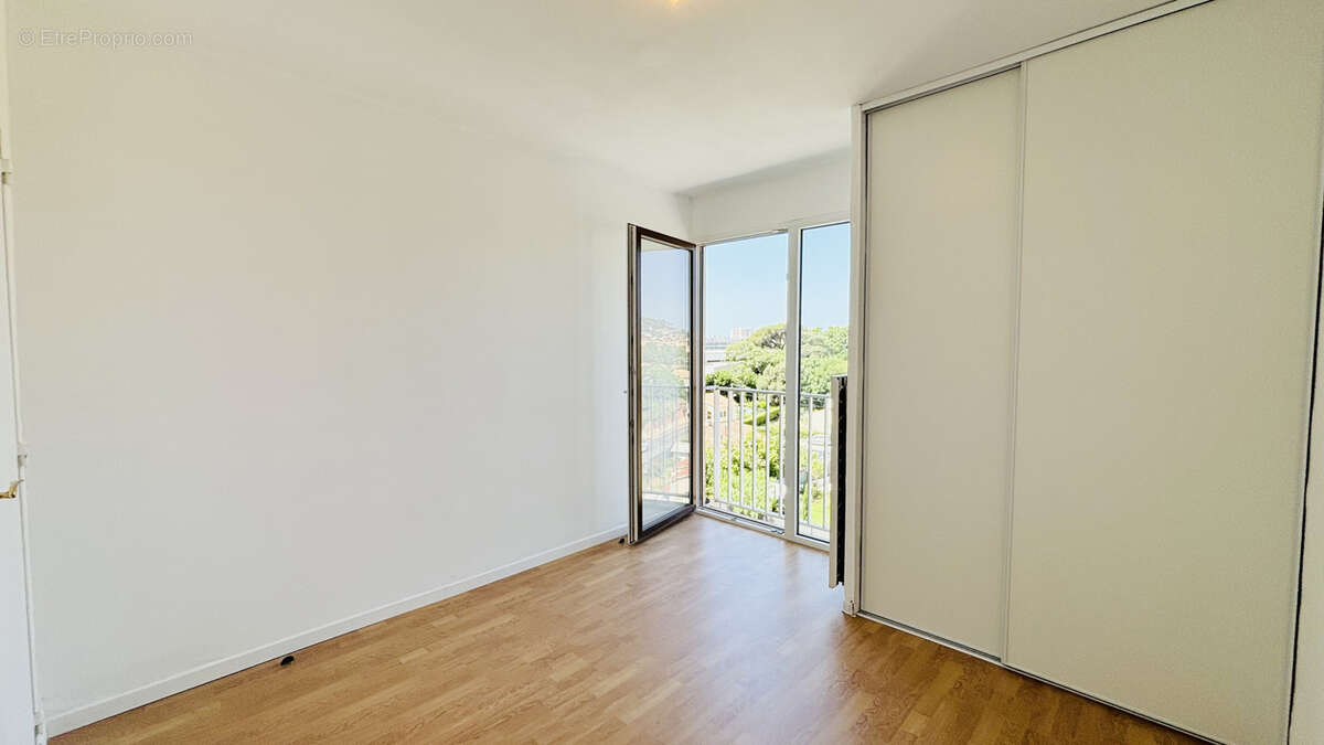 Appartement à LA VALETTE-DU-VAR