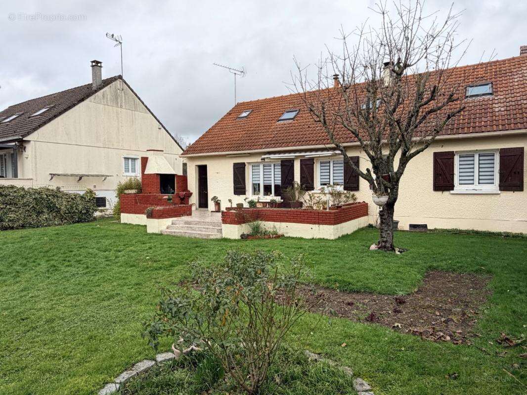 Maison à MOUSSY-LE-VIEUX