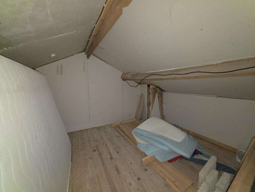 Maison à MEZIERES-EN-BRENNE