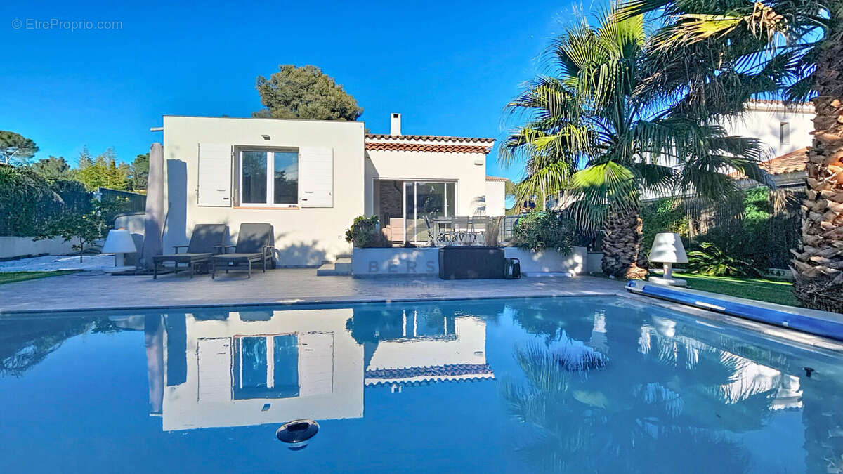 Maison à FREJUS