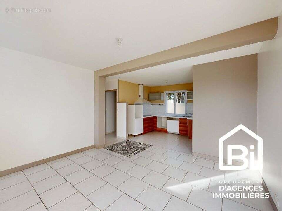 Appartement à COLLEVILLE-MONTGOMERY