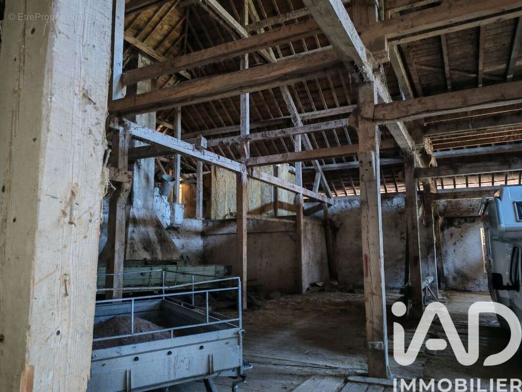 Appartement 900 m² à Les Ecorces  - photo 5