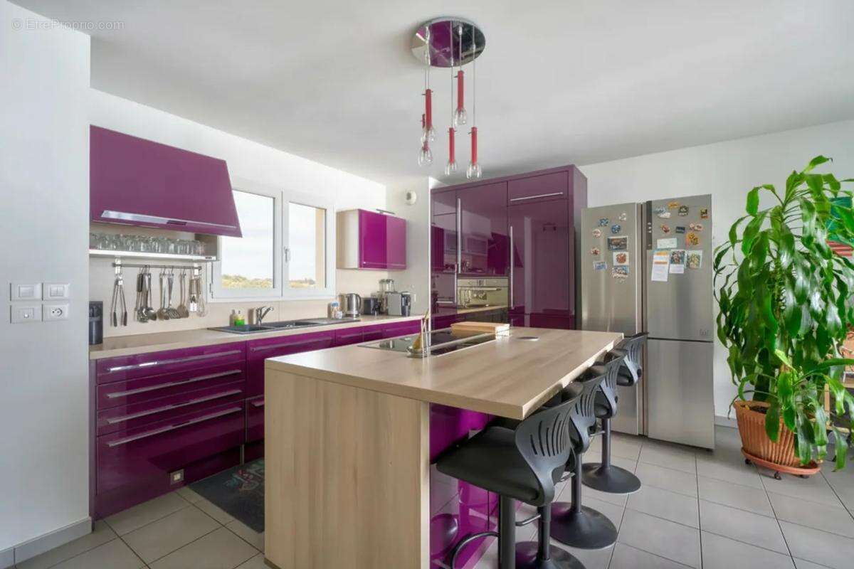 Appartement 3 pièces de 78,4 m² à Saint-Fons - photo 3