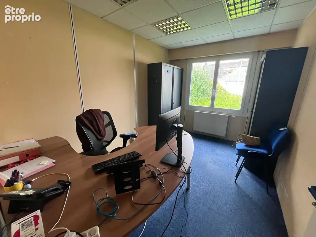A vendre - landivisiau bourg - local professionnel de 240 m² - photo 8