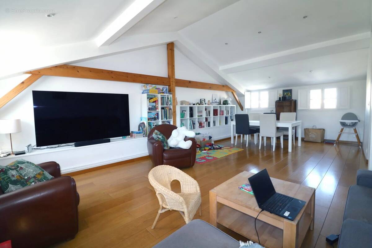 Appartement à VERSAILLES