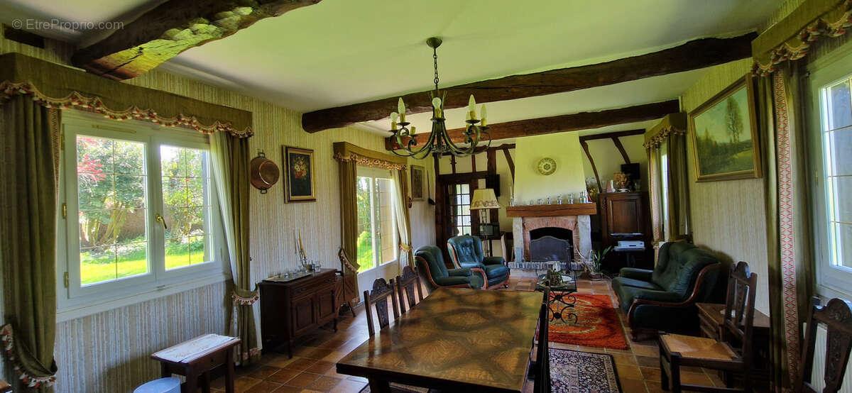 Autre à NEUFCHATEL-EN-BRAY