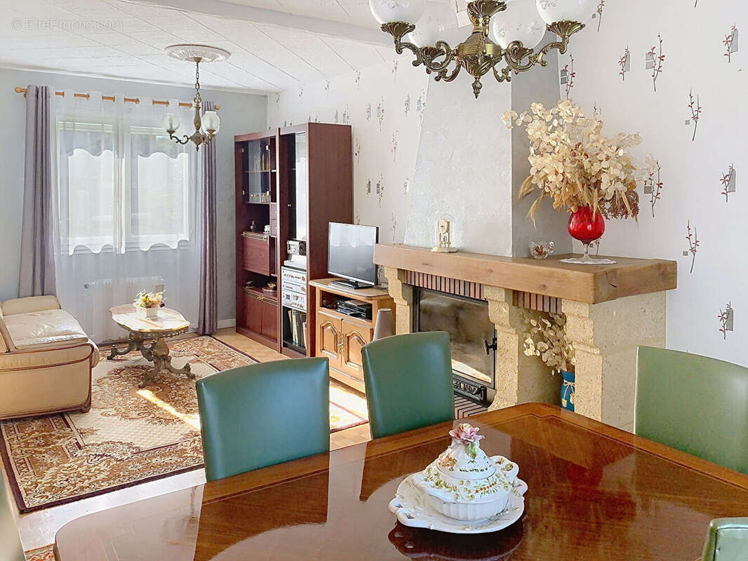 Maison à VILLENAVE-D&#039;ORNON