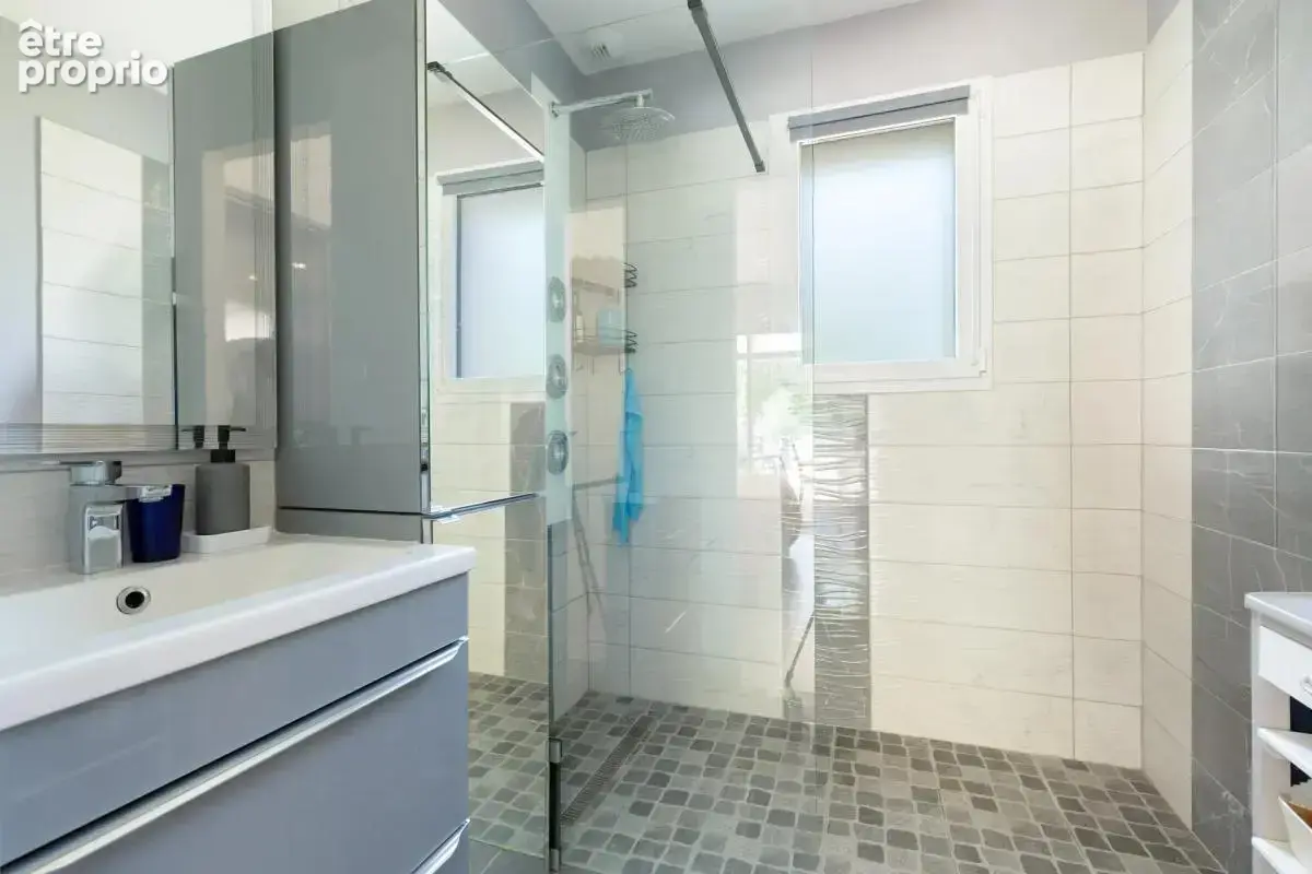 Maison de 5 pièces de 130 m² à L'Isle-sur-la-Sorgue - photo 11