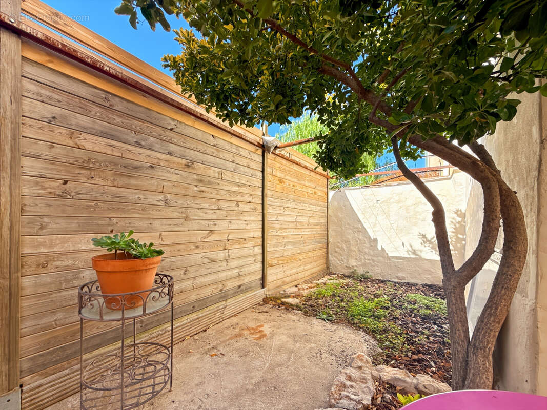 Appartement à MARSEILLE-7E