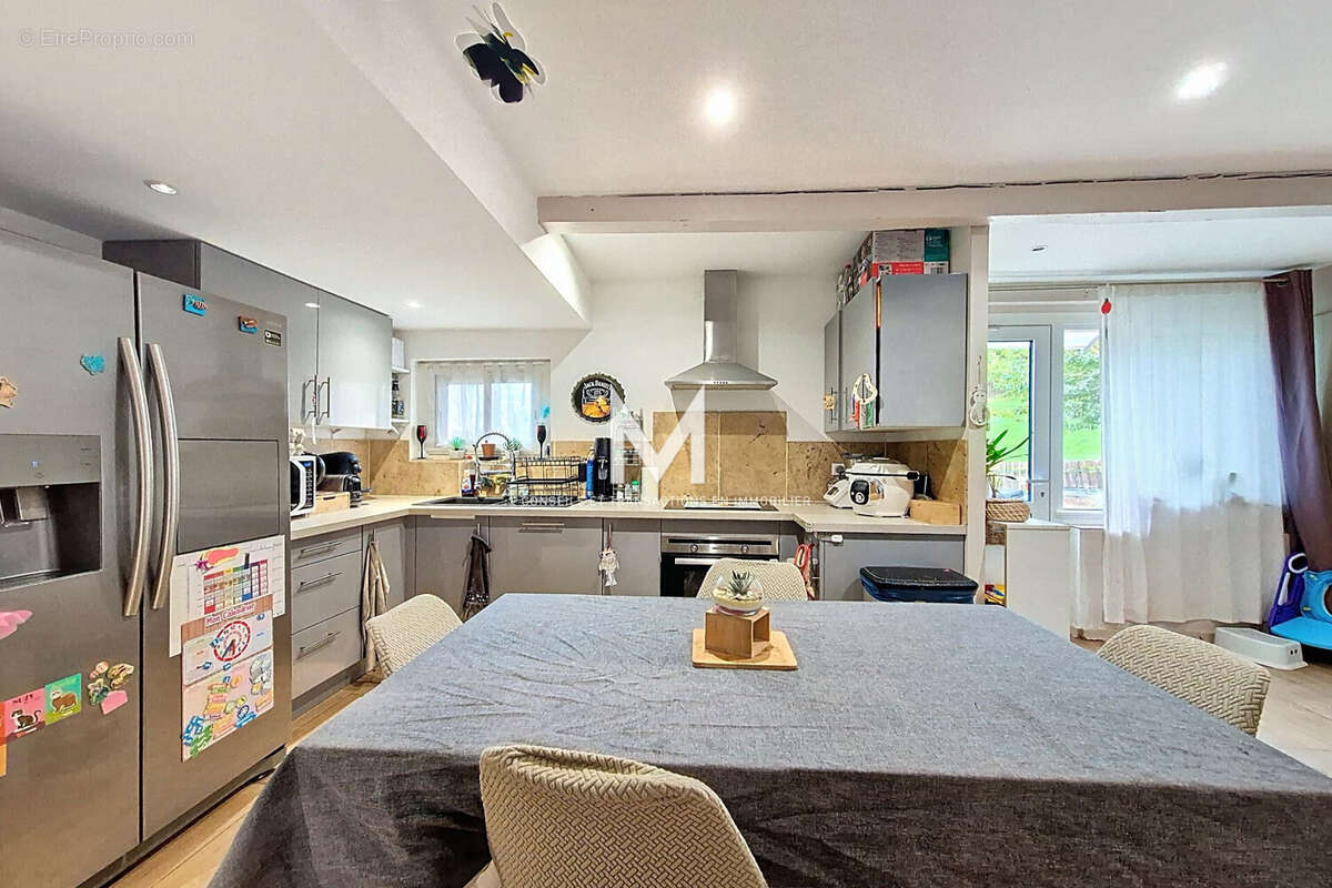 Maison à PLAN-DE-LA-TOUR