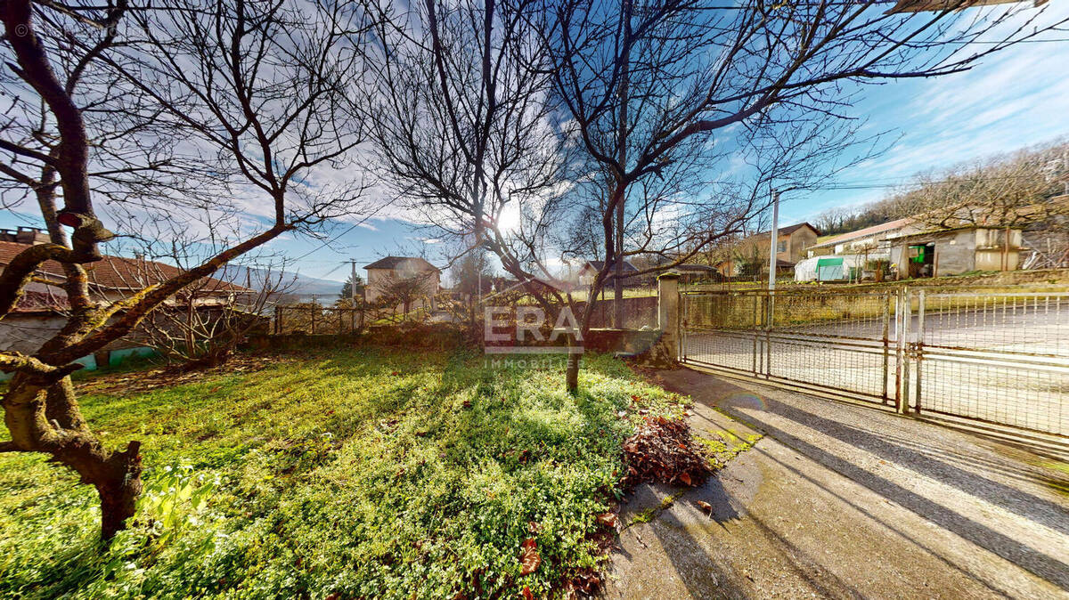 Maison à BOUVESSE-QUIRIEU