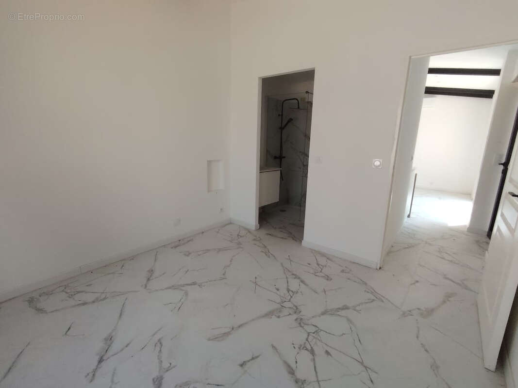 Terrain 416m² à marseille 14e arrondissement - photo 12