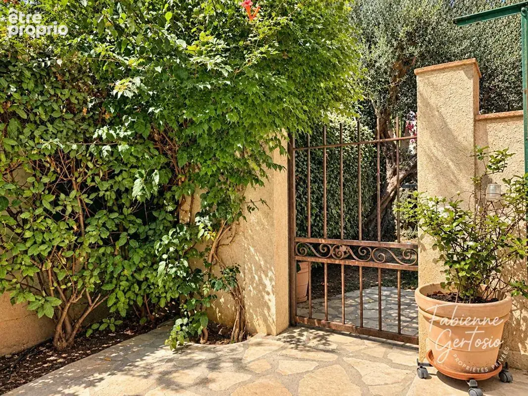Toulon - Bastide provençale sur terrain de 551m2 - photo 17