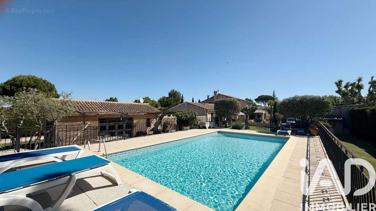 Photo 2 - Maison à ROBION