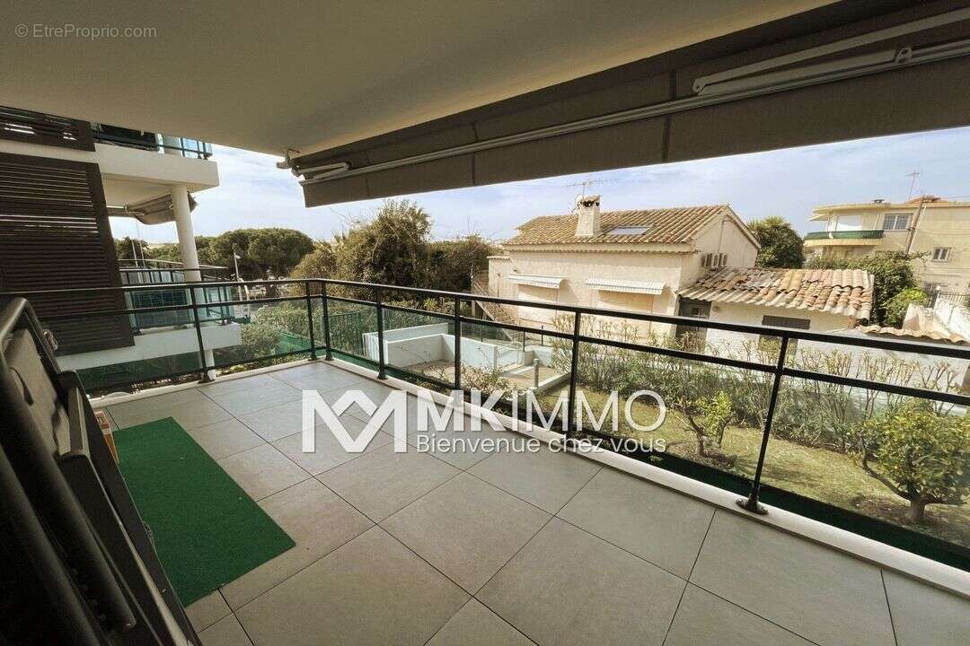 Appartement à SAINT-LAURENT-DU-VAR