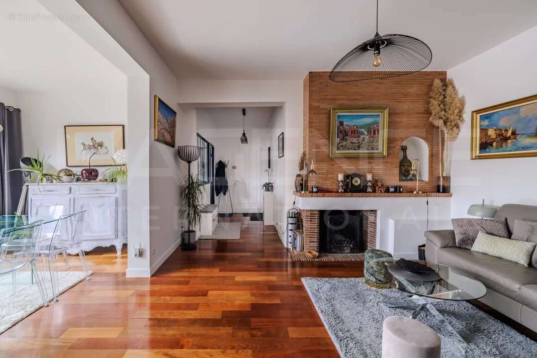 Maison à VAUX-SUR-SEINE