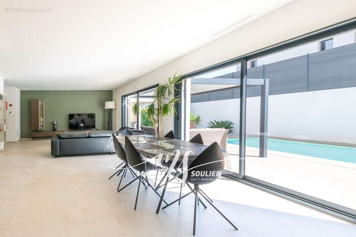 Photo 4 - Maison à CADOLIVE