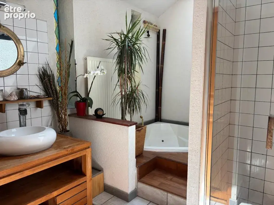 Maison en pierre , pleine de charme - 3 Chambres et mezzanine - COURNON - photo 9