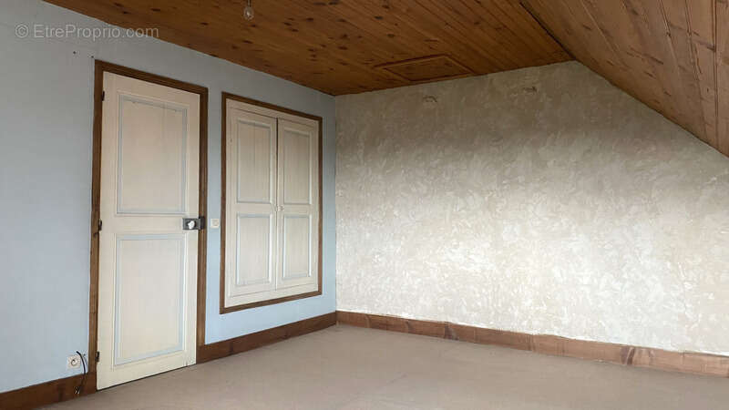 Maison à METZ-LE-COMTE