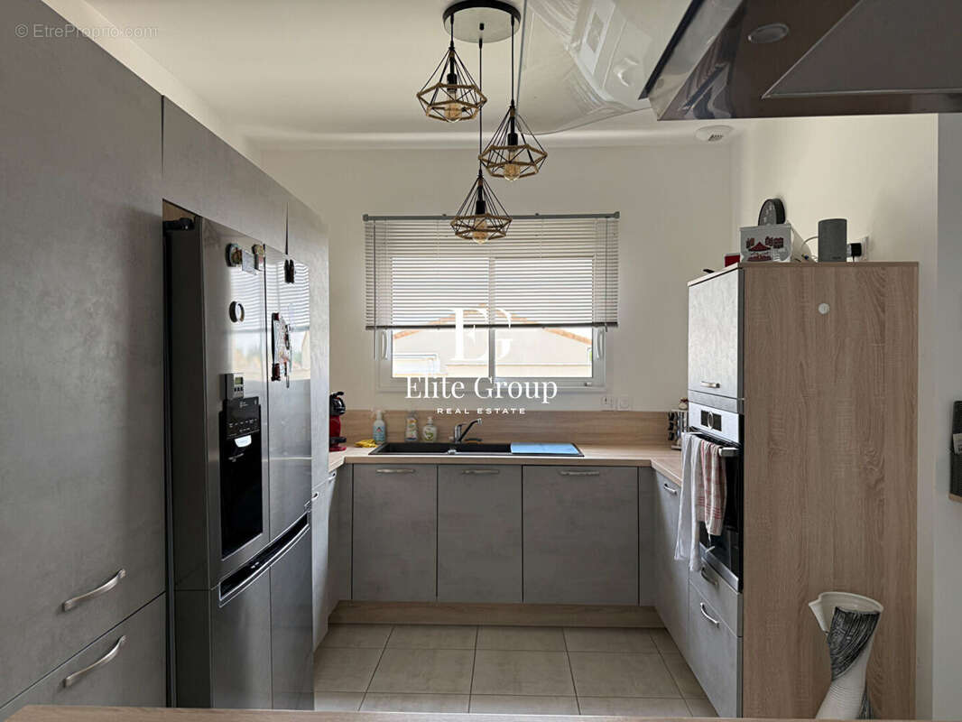 A VENDRE très joli pavillon avec piscine à Jarnac 126 m2 - photo 5