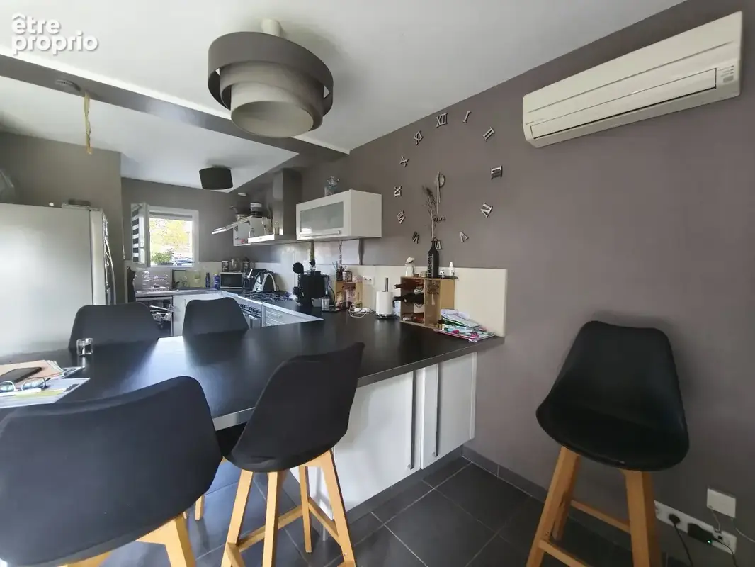 Maison T5 de 92 m²  4 chambres  Saint-Pargoire avec 2 places de parking - photo 4