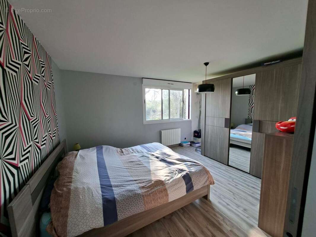 Maison 147 m² à Saint-Antonin-De-Sommaire  - photo 6