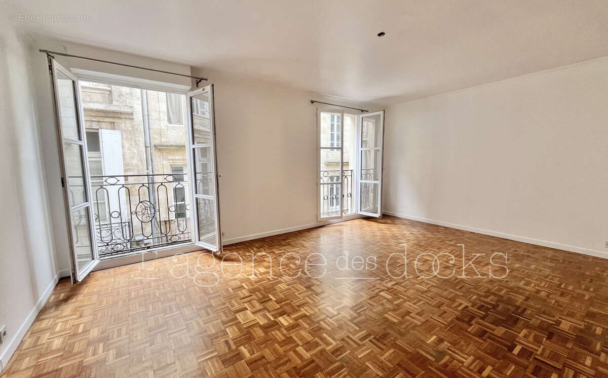 Bordeaux hyper centre - rare appartement t3 + poss. place de stationnement - photo 4