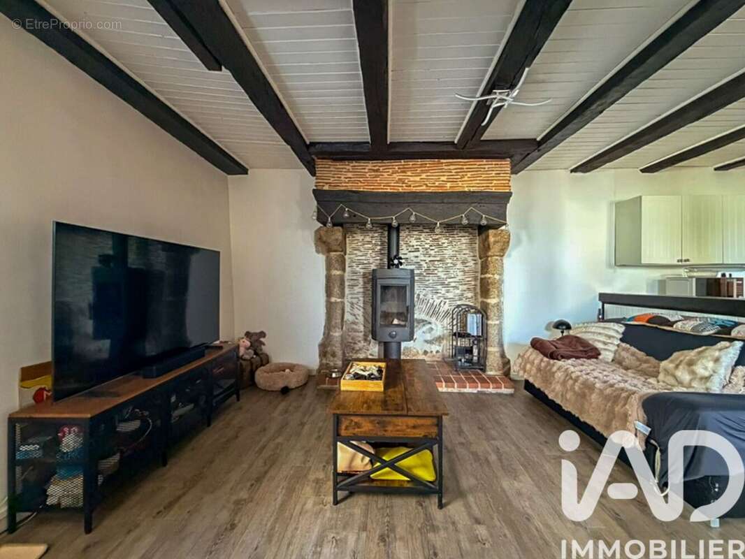 Photo 3 - Maison à SAINT-LEONARD-DE-NOBLAT