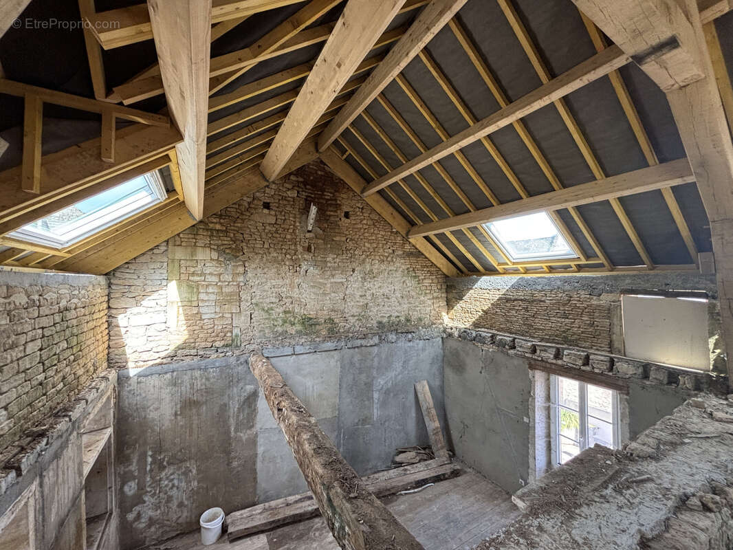 Maison en pierre à rénover - photo 16