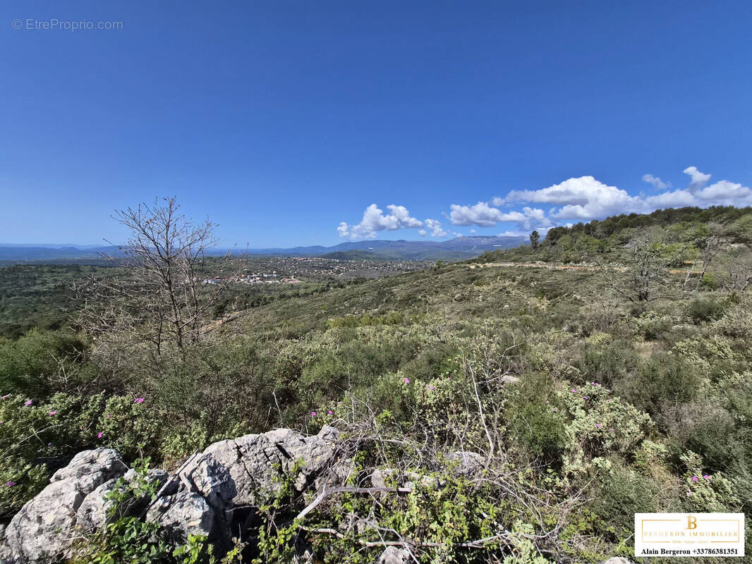 Terrain à SAINT-CEZAIRE-SUR-SIAGNE