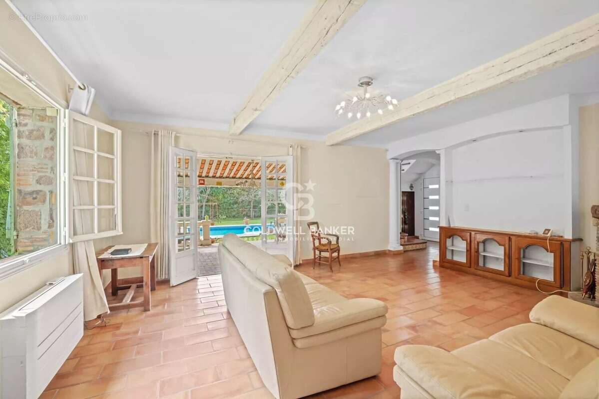Maison à MOUGINS