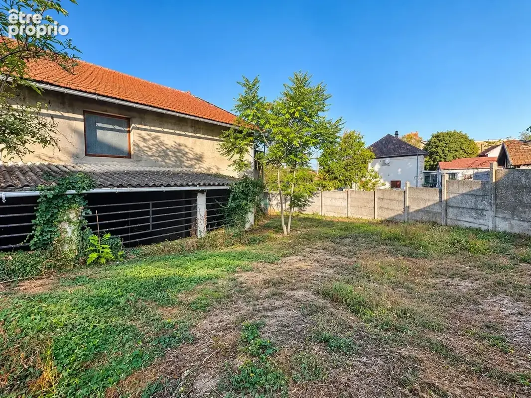 Ancienne discothèque à réinventer – Grande salle de 255 m², appartement et jardin à Varennes-sur-Allier - photo 13