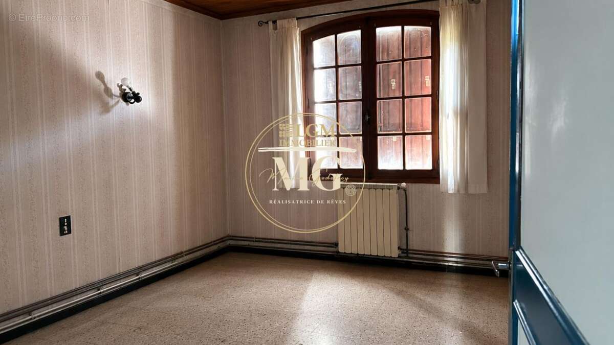 Maison - 7 pièces - 179m² - photo 8