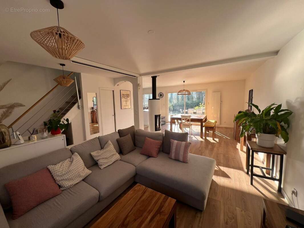 Maison à SAINT-CHERON