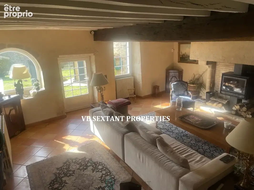 Entre-Deux -Mers,près de Sauveterre de Guyenne, Maison de charme en pierre et moellon avec dépendances - photo 5