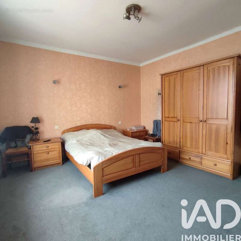 Photo 8 - Maison à LA CHAPELLE-DU-GENET