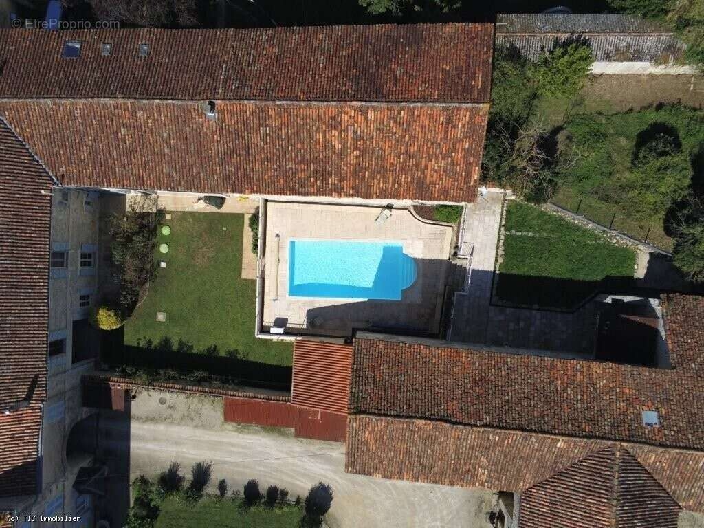 Vaste Maison de Village Avec Piscine Chauffée - photo 3