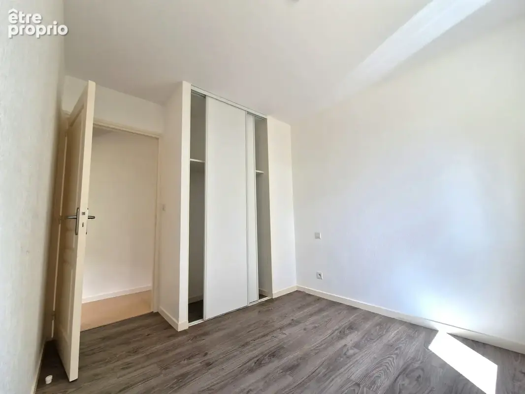 Appartement 4 pièces avec jardin privatif à 200 m du port - photo 4