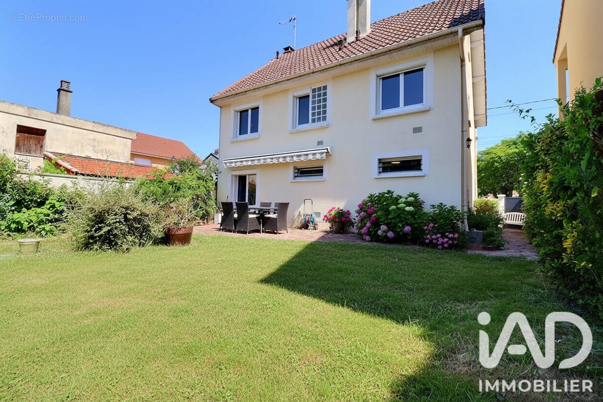 Photo 1 - Maison à OZOIR-LA-FERRIERE