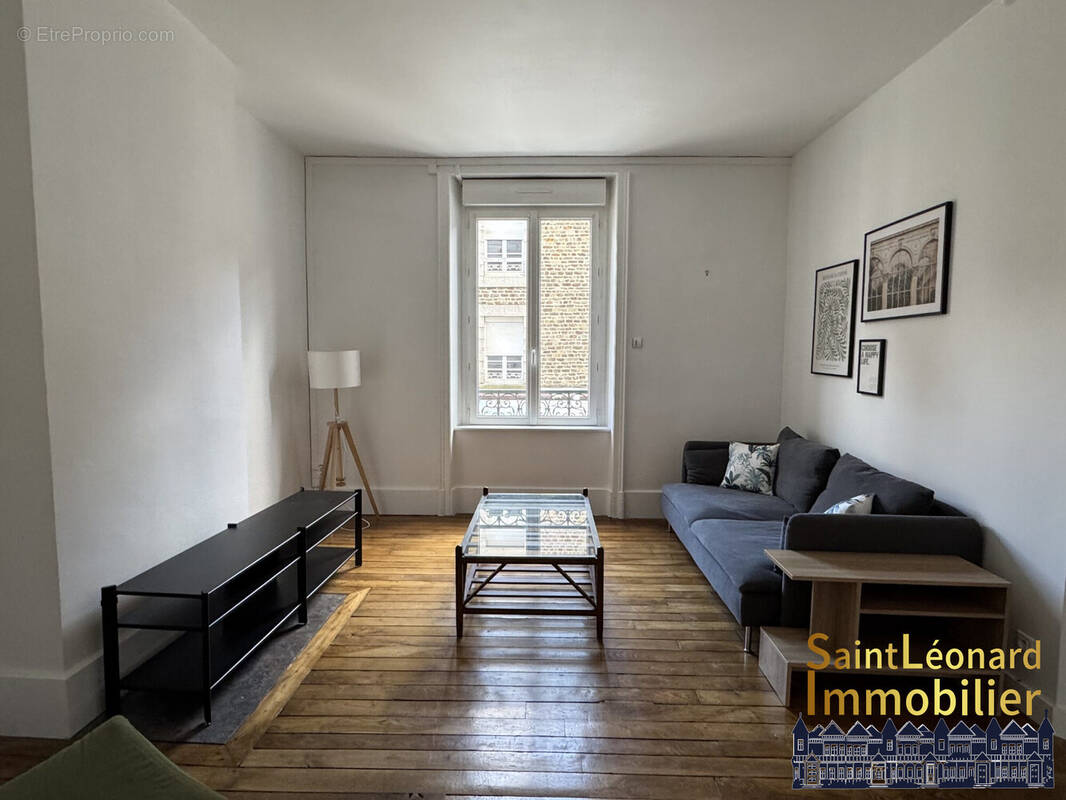 Appartement à FOUGERES