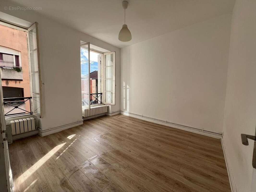 Photo 5 - Appartement à VILLENEUVE-SUR-LOT